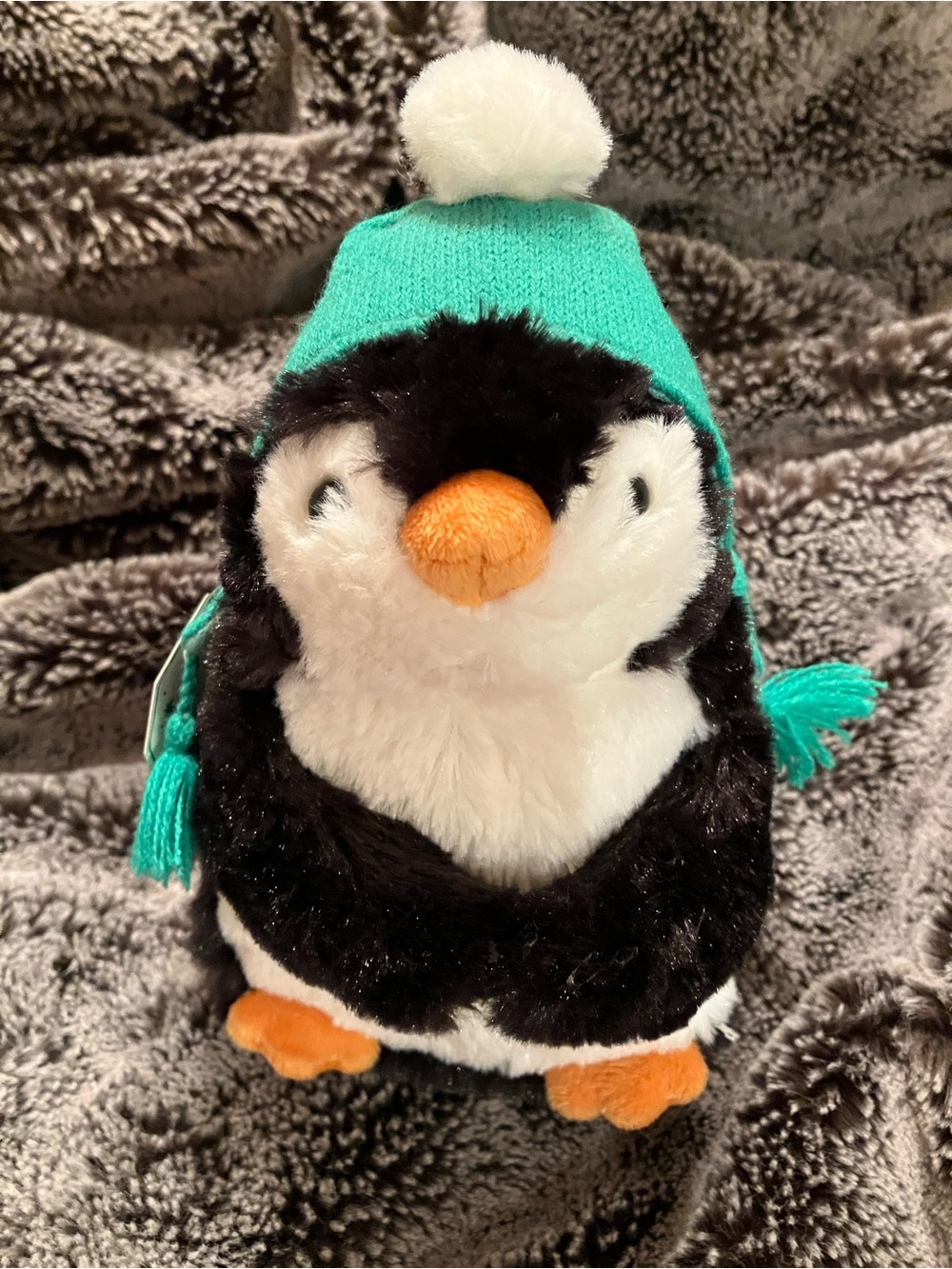 NWT bath & body works penguin 🐧 plush